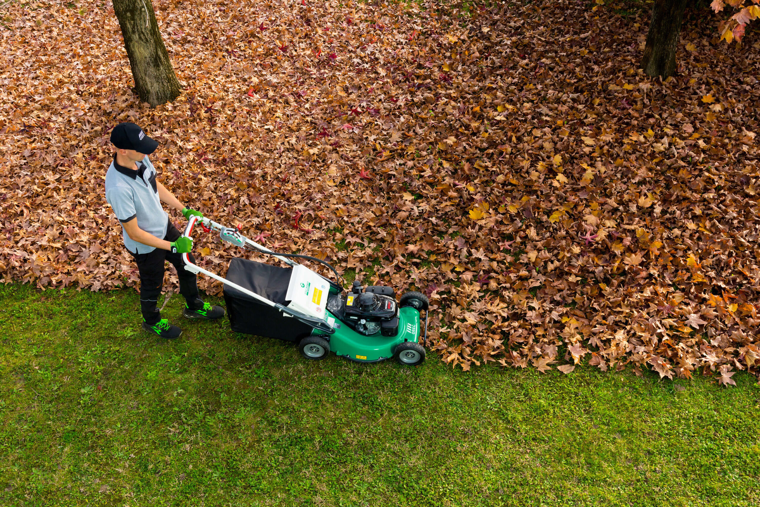 Orec_rasaerba_GR_tagliaerba_professionale_idrostatico_raccolta_alluminio_ambientata_4